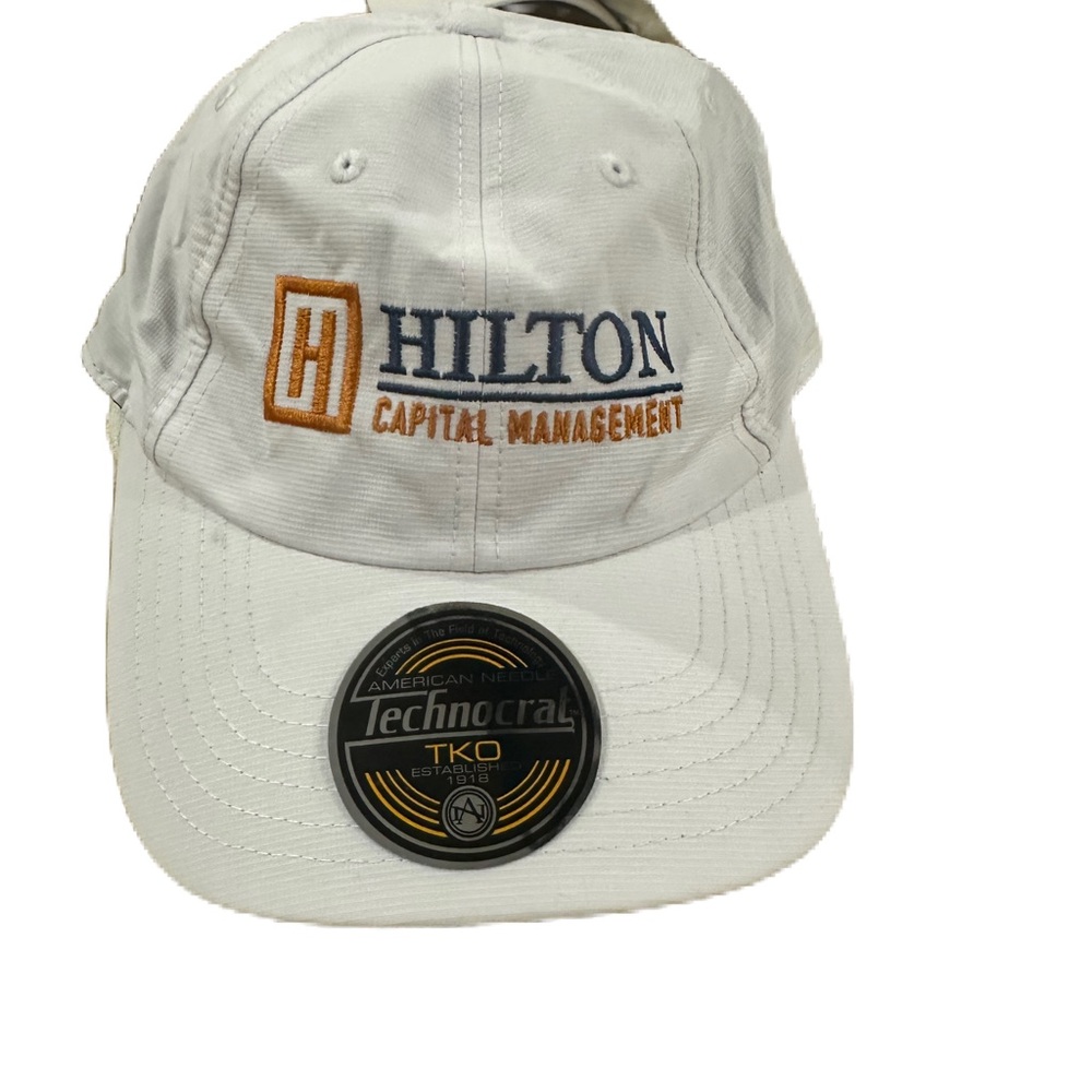 American Needle Hilton Capital Management White Hat NWT‎